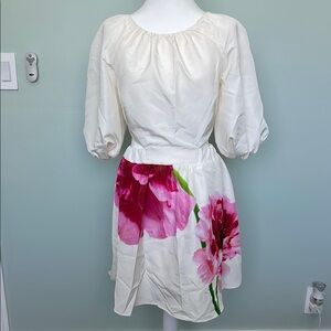 Elegant Floral Dress in Cream and Pink